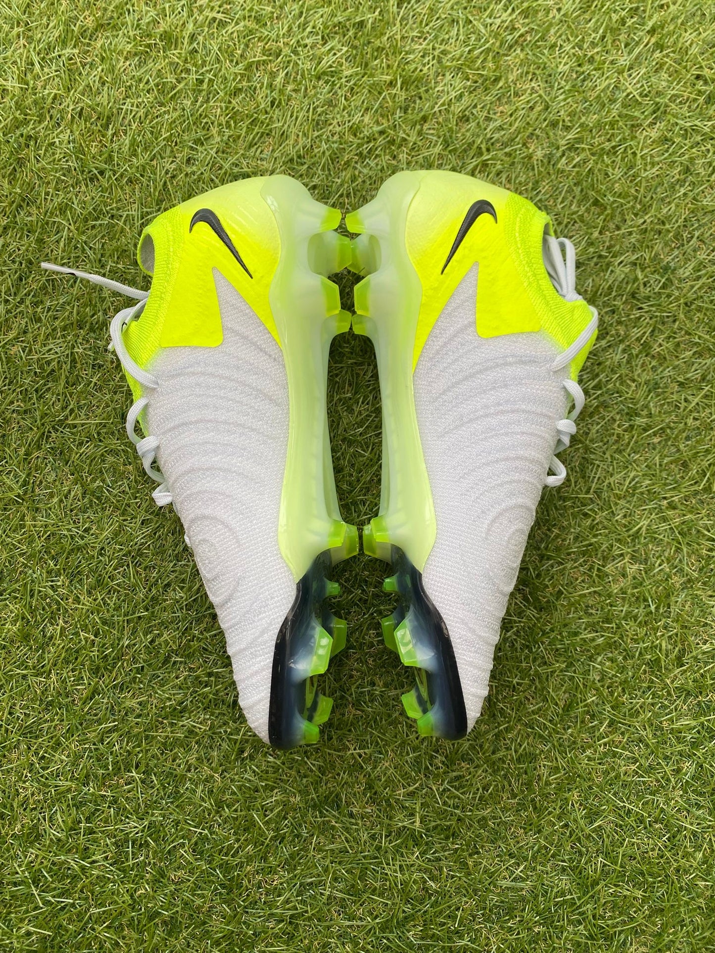 Nike Phantom GX 2 Elite FG ‘Metallic Silver/Black-Volt’ Football Boots