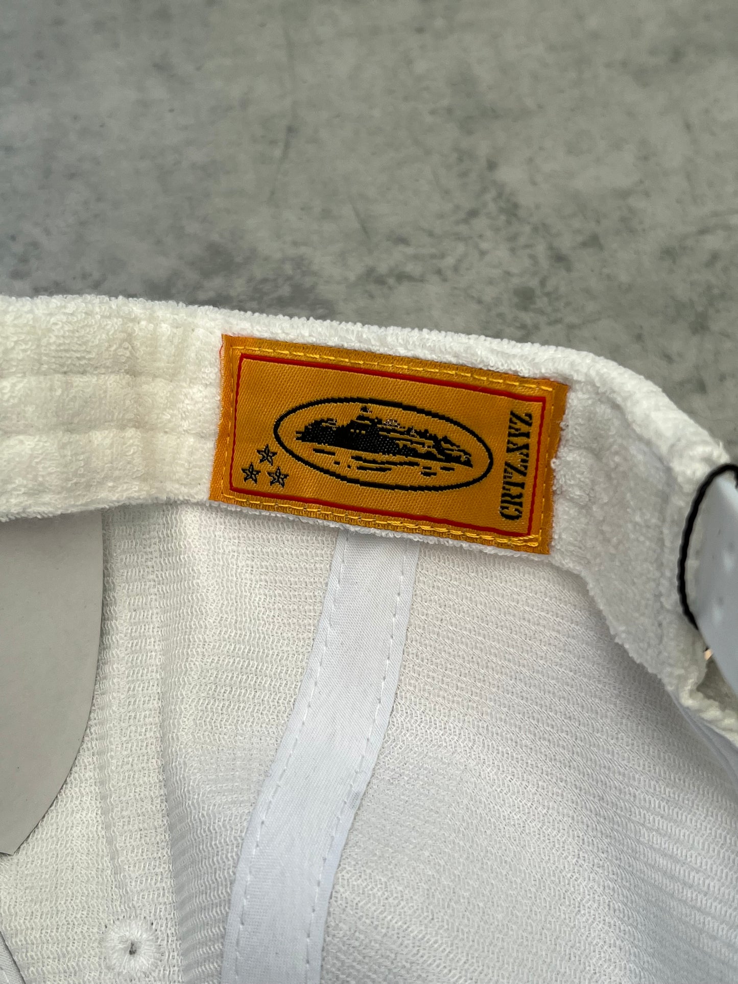 Corteiz Star Corduroy ‘White’ Trucker Hat