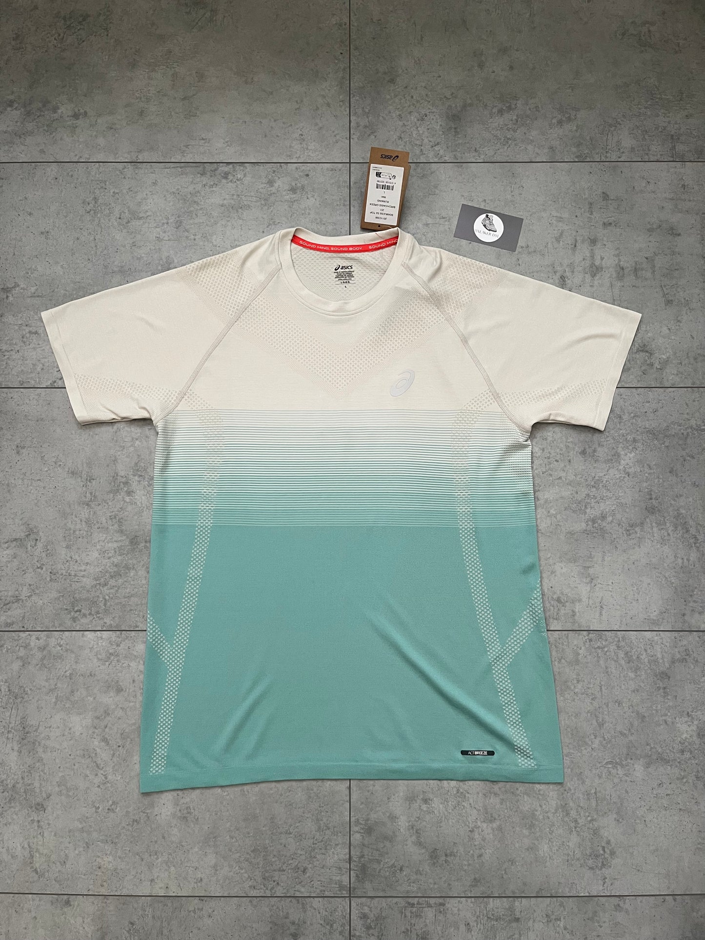 Asics Seamless T-shirt ‘Birch/Oasis Green’