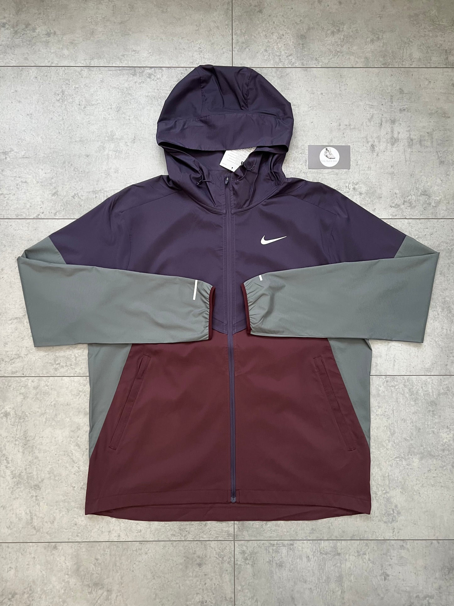 Nike UV Windrunner Jacket ‘Burgundy Crush’