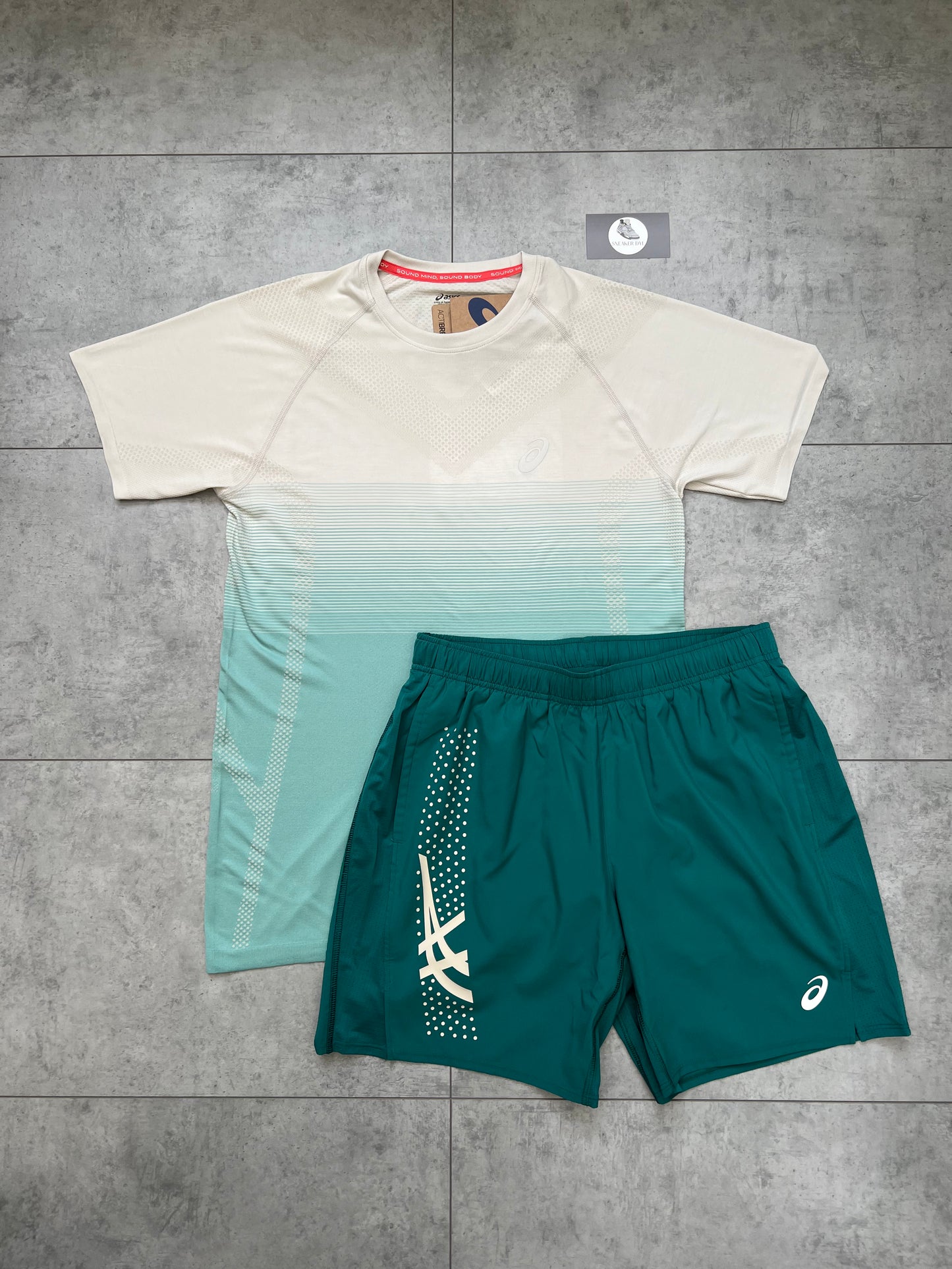 ASICS ‘Oasis Green/Rainy Lake’ Seamless Short and T-shirt Set