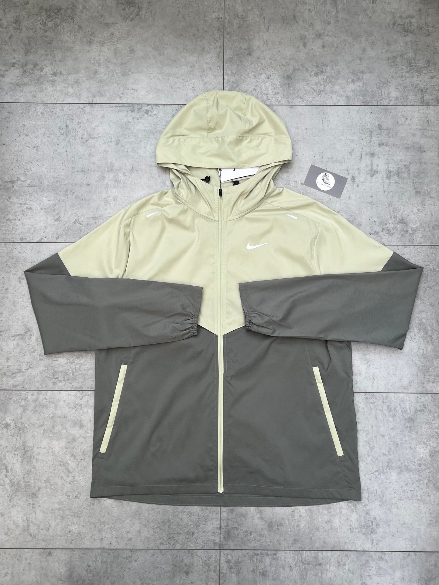 Nike UV Windrunner Jacket ‘Olive Aura’
