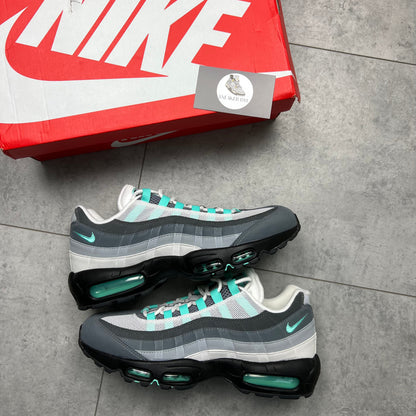 Nike Air Max 95 ‘Hyper Turquoise’