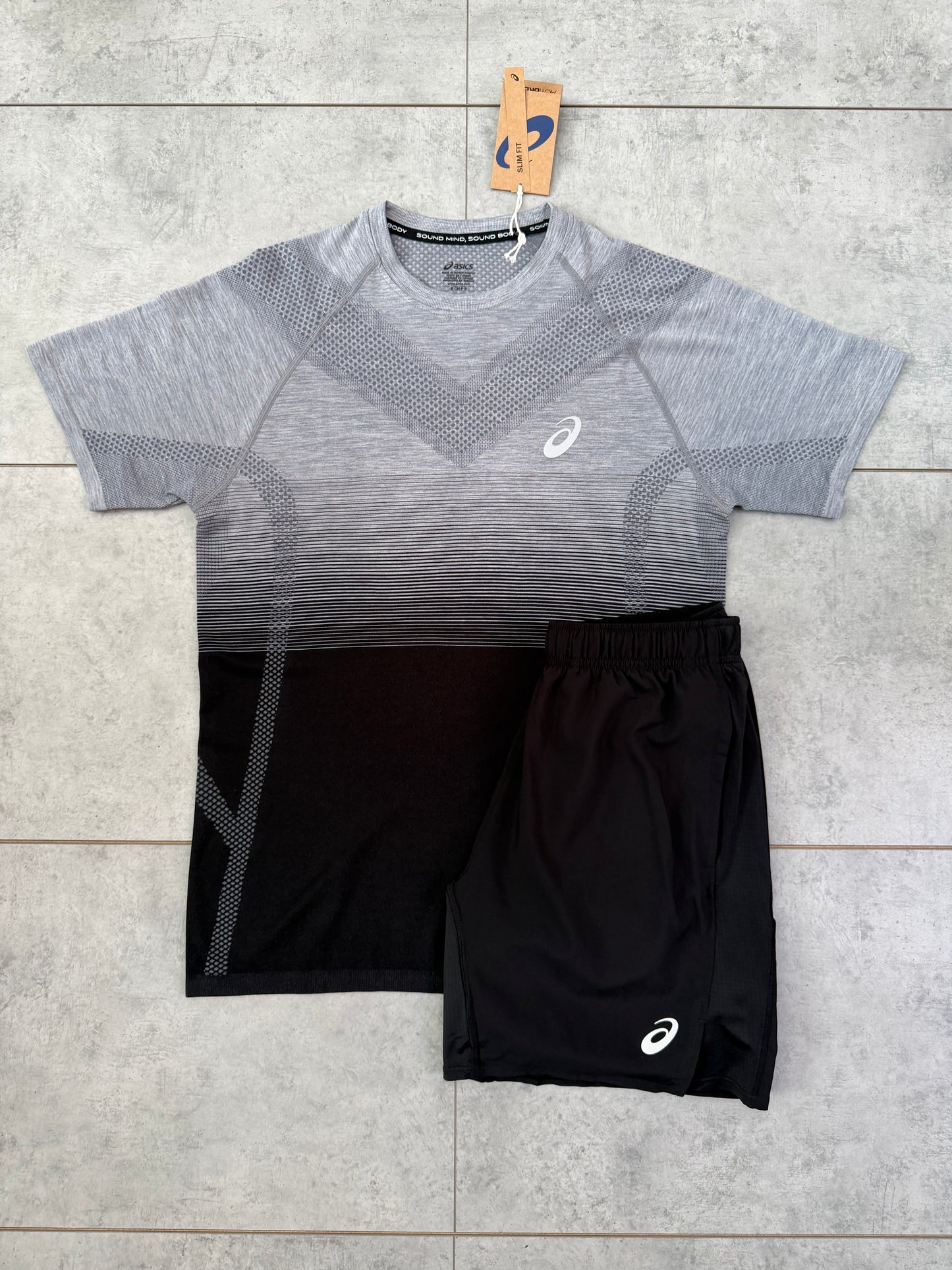 ASICS ‘Black/Grey’ Seamless Short and T-shirt Set