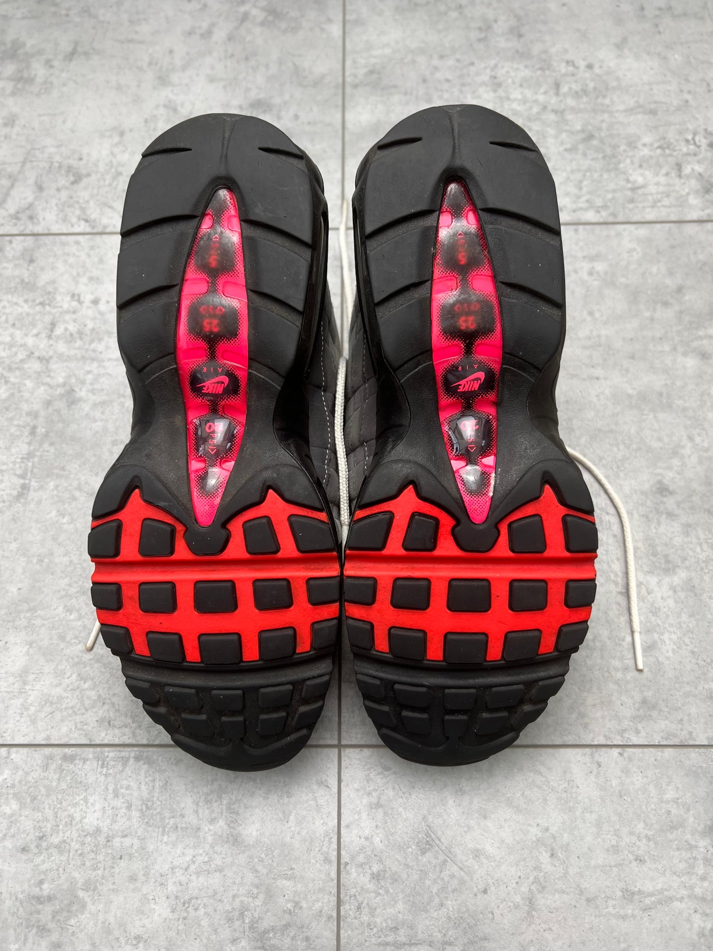 Nike Air Max 95 OG Solar Red 2018 - UK 9.5 - Pre-Loved Condition