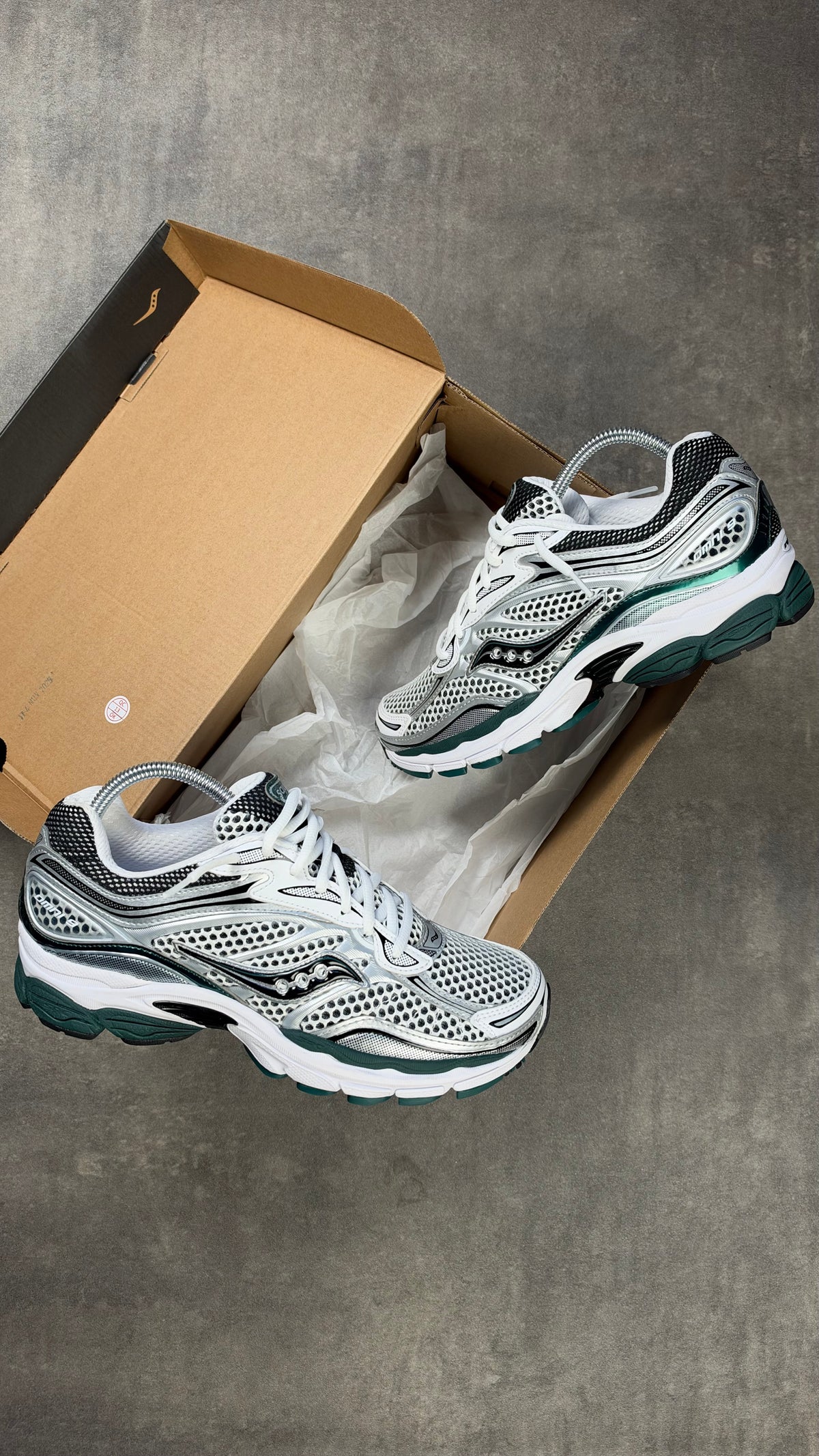 Saucony Pro Grid Omni 9 Pine Green