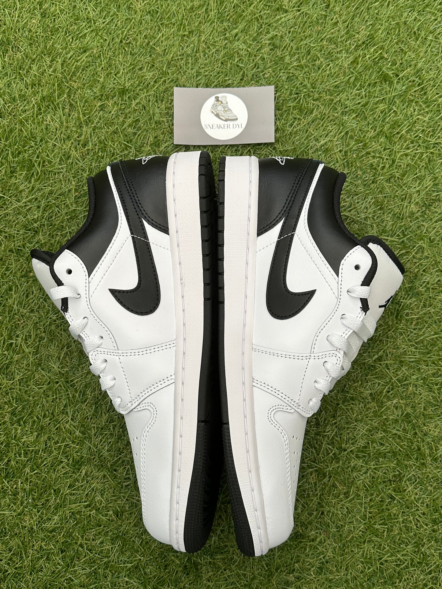 Nike Air Jordan 1 Low ‘White Black’