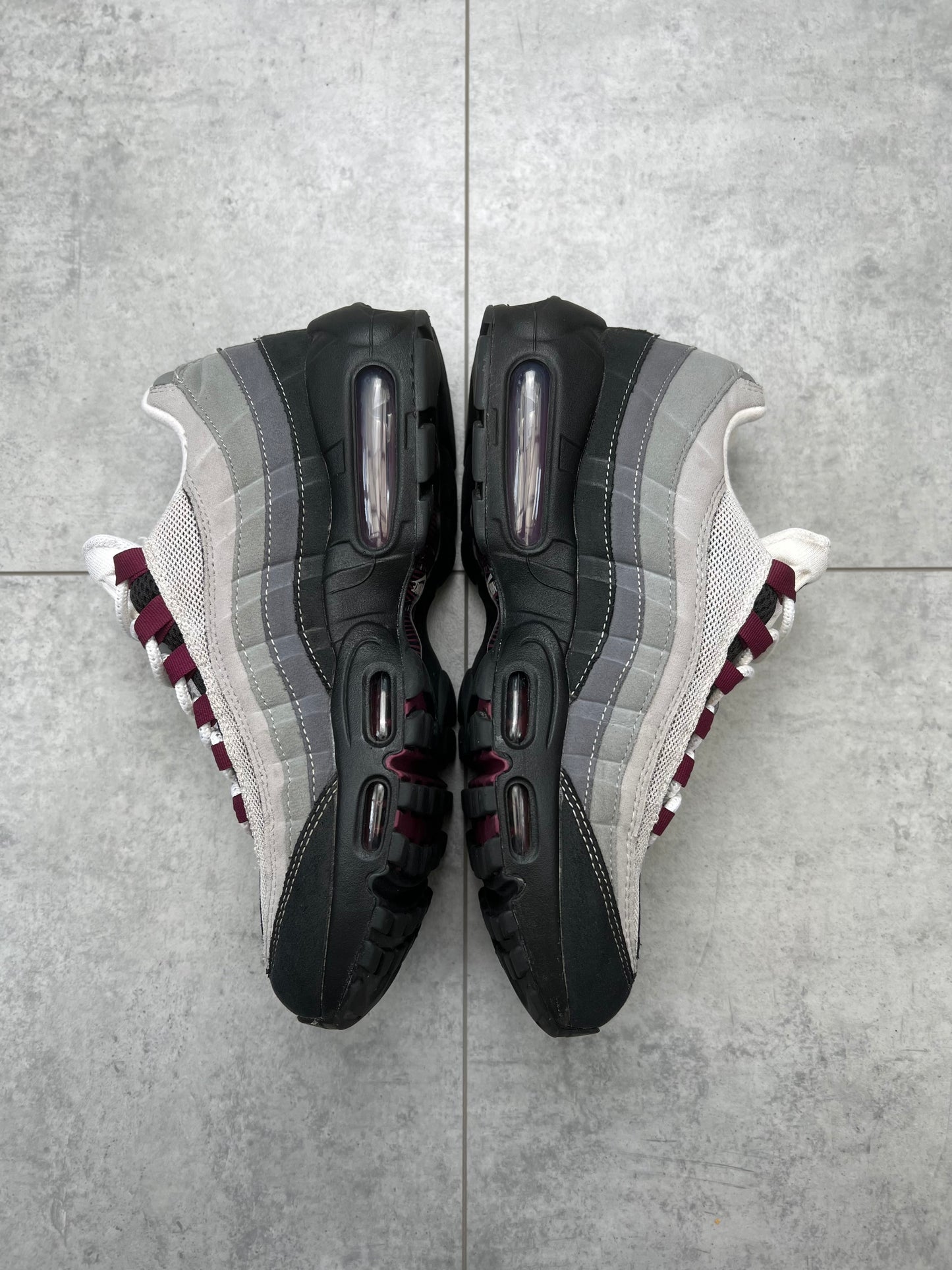 Nike Air Max 95 OG Beetroot - UK7 - Pre-Loved Condition