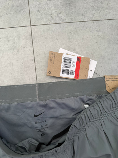 Nike Challenger Shorts 7 Inch ‘Grey’