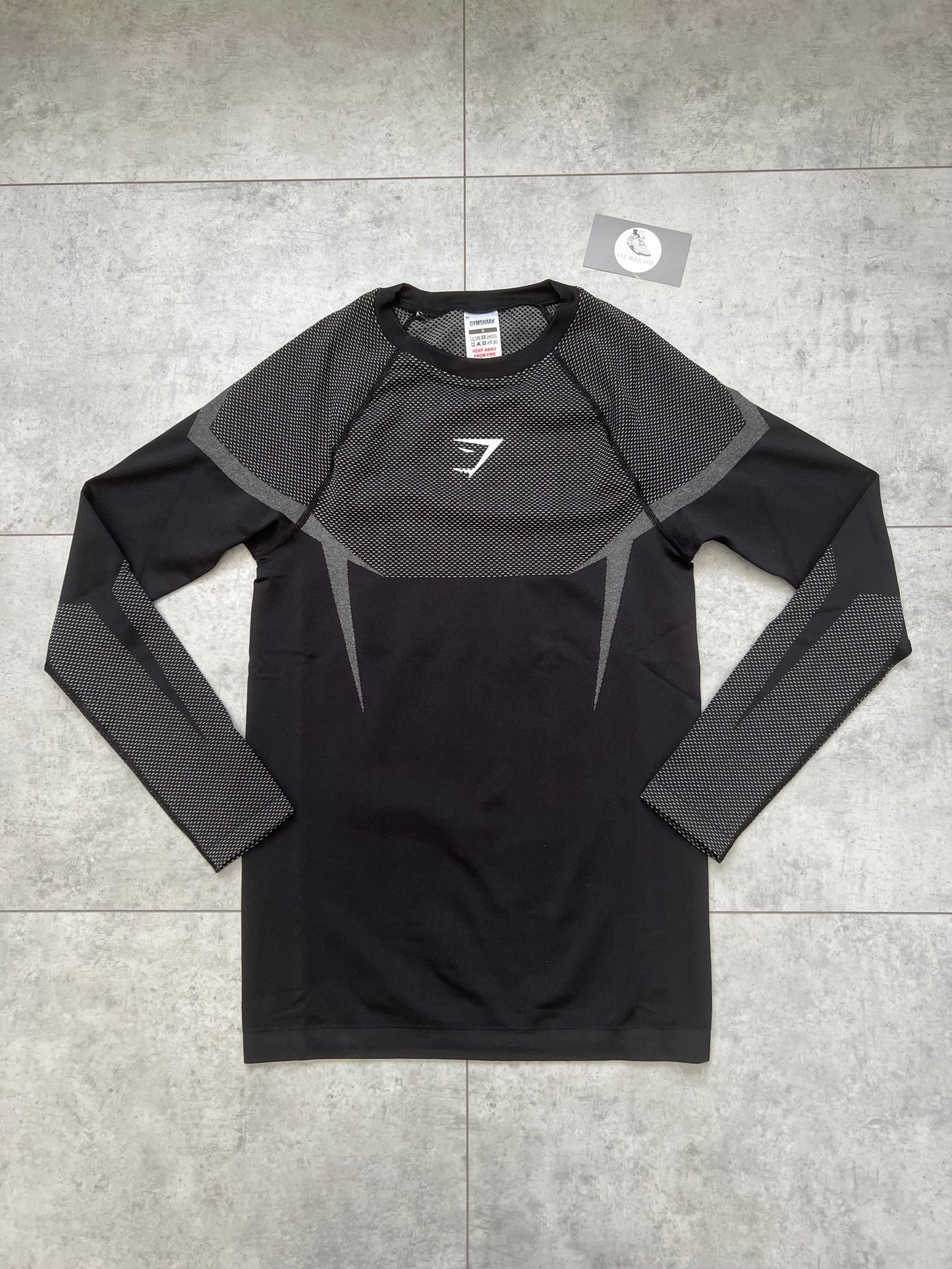 Gymshark Onyx 5.0 Seamless Long Sleeve T-Shirt - ‘Black/Light Grey’