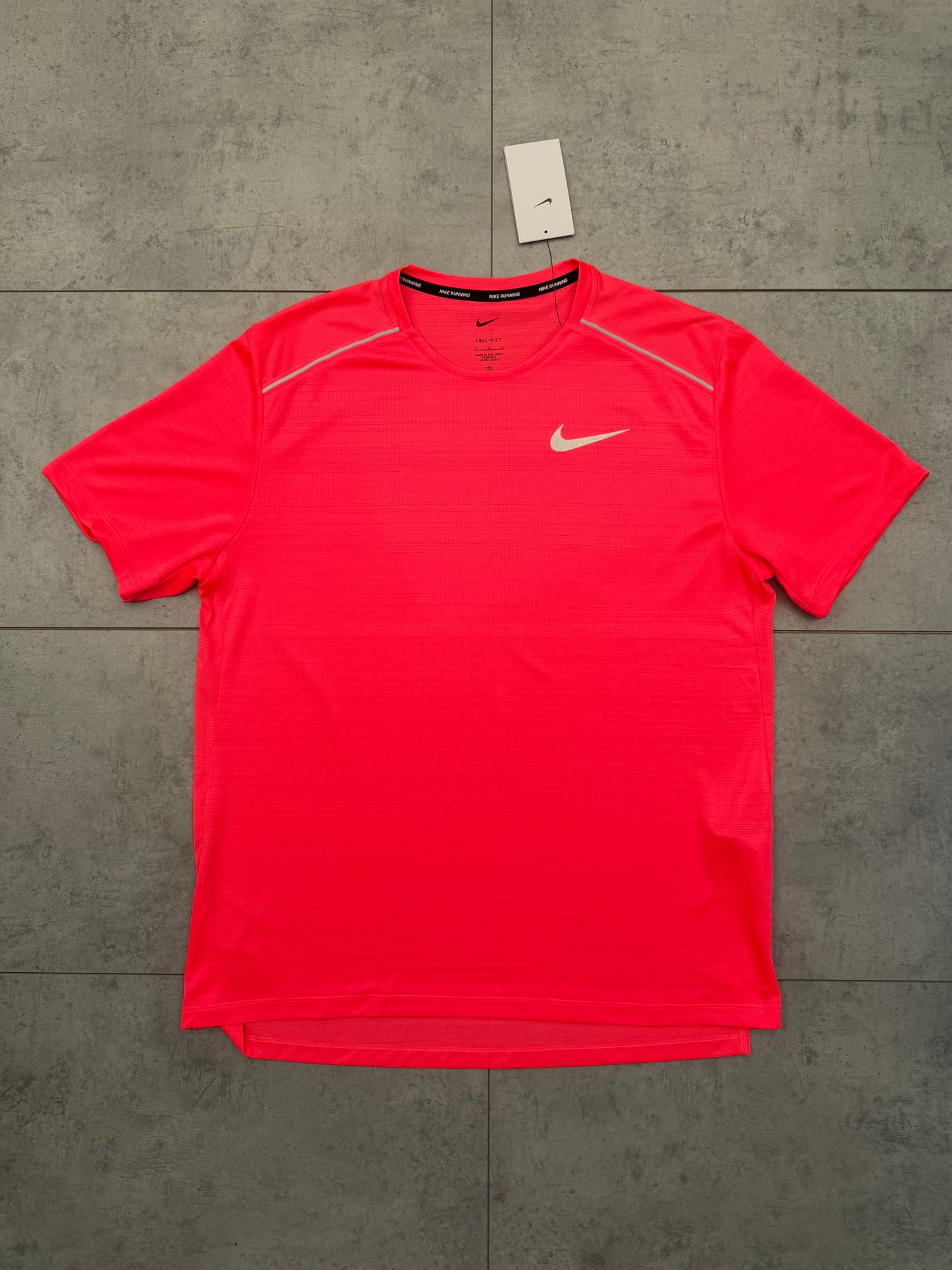 Nike Miler 1.0 T-shirt ‘Hot Punch’