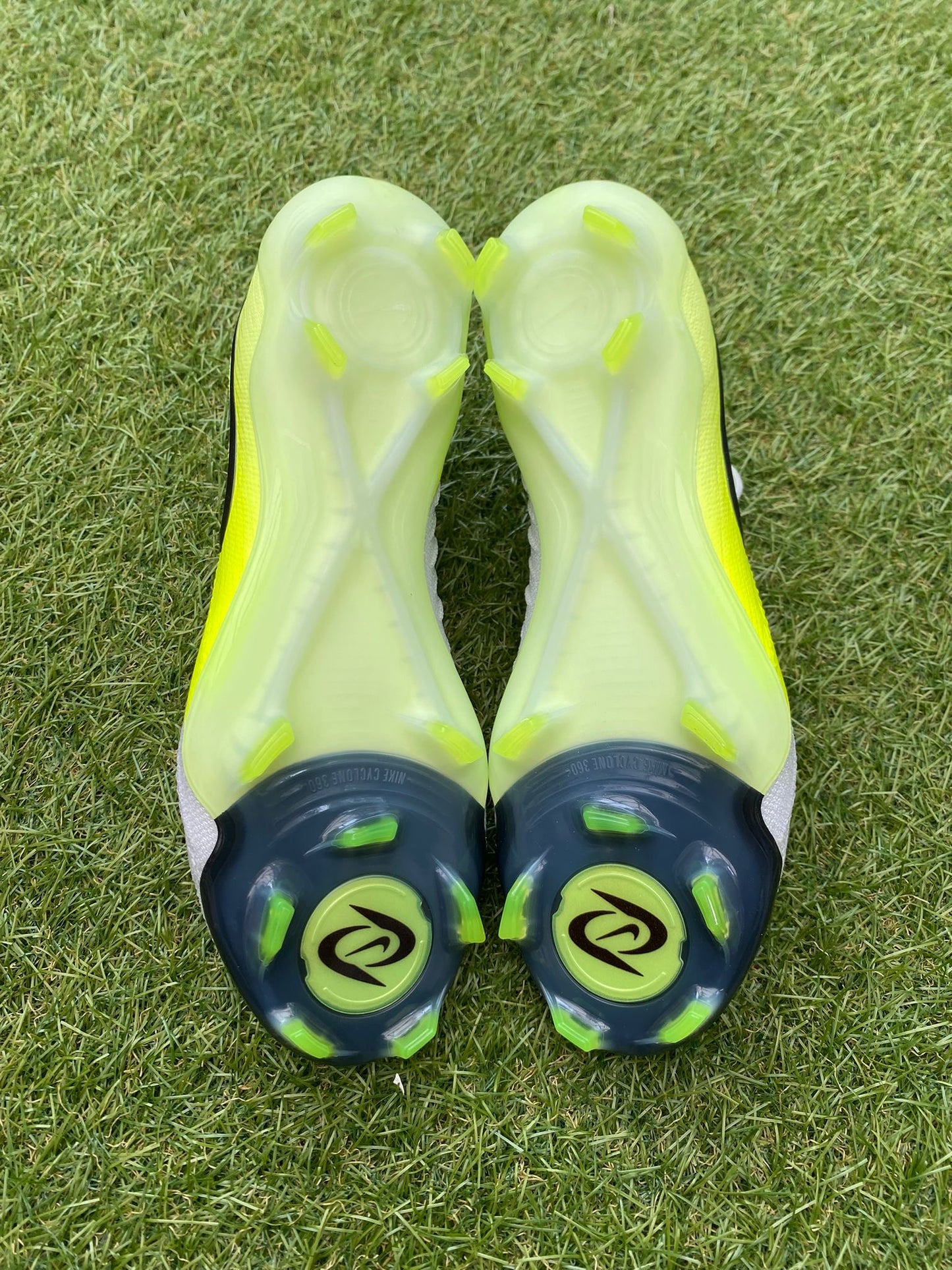 Nike Phantom GX 2 Elite FG ‘Metallic Silver/Black-Volt’ Football Boots