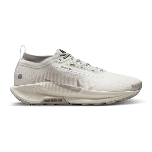 Nike ReactX Pegasus Trail 5 GTX SP Summit White College Grey trainers, side profile on white background – HQ7494-100